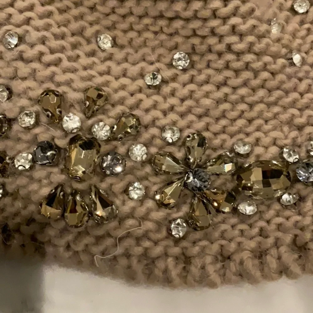 Beanie with crystal beading and fur Pom - Picture 4 of 6